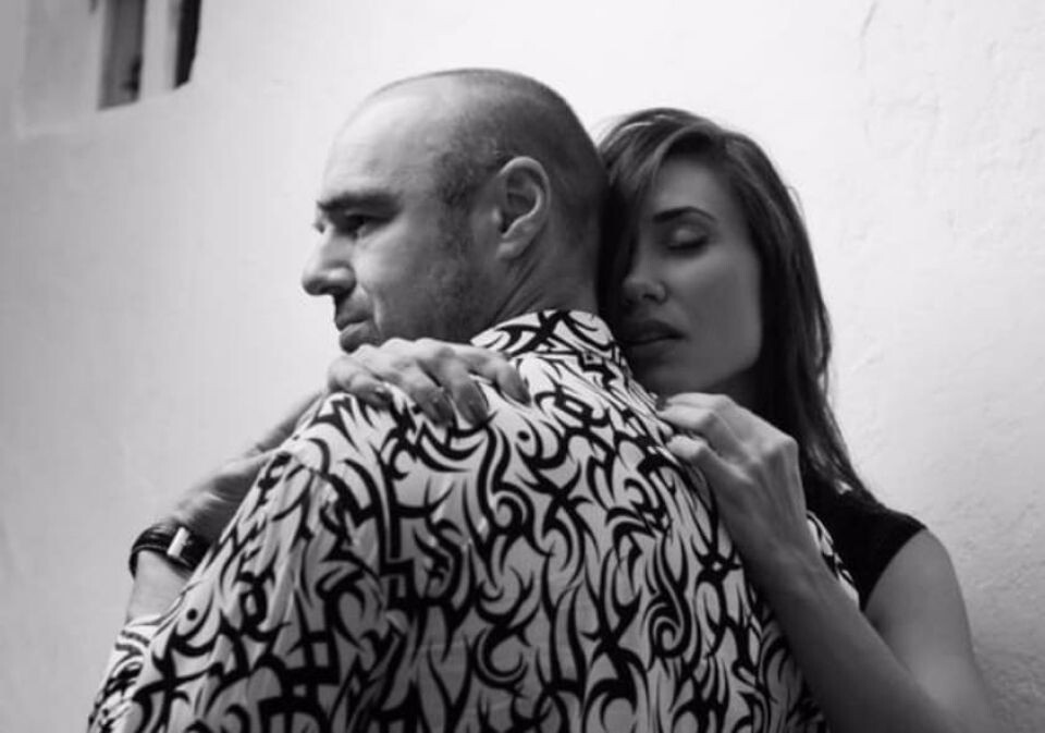    Семья Романа и Елены Товстиков со стороны выглядела идеально. Источник: @roman_tovstik*