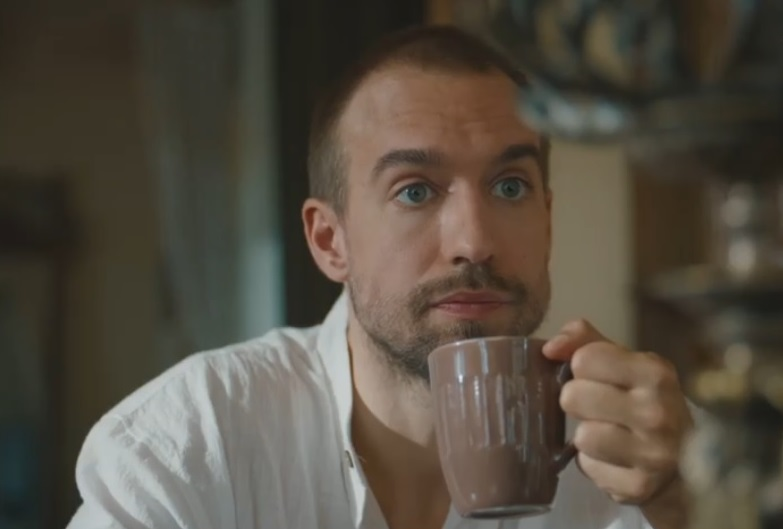 Кадр из сериала "За день до..." (2024)