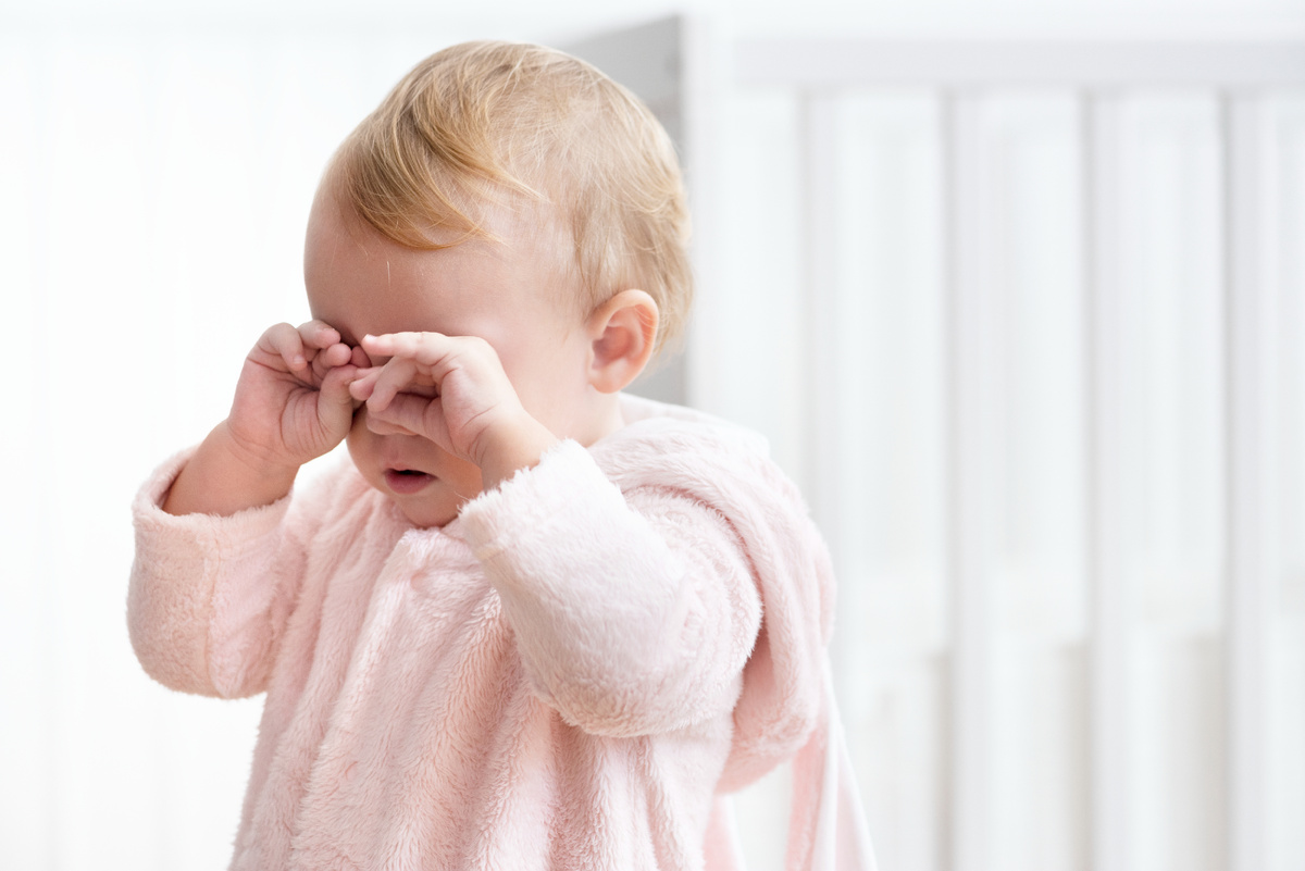 Фотосток: https://ru.freepik.com/free-photo/tired-baby-girl-crying-rubbing-her-eyes_17431254.htm#fromView=search&page=1&position=13&uuid=318d80f1-07b0-46a5-b610-f54d1659db3e&query=%D1%80%D0%B5%D0%B1%D0%B5%D0%BD%D0%BE%D0%BA+%D0%BF%D0%BB%D0%B0%D1%87%D0%B5%D1%82