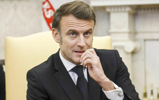 С Макароном давно всё понятно...