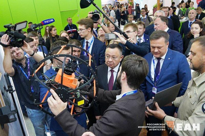    Ирек Файзуллин на форуме 100+