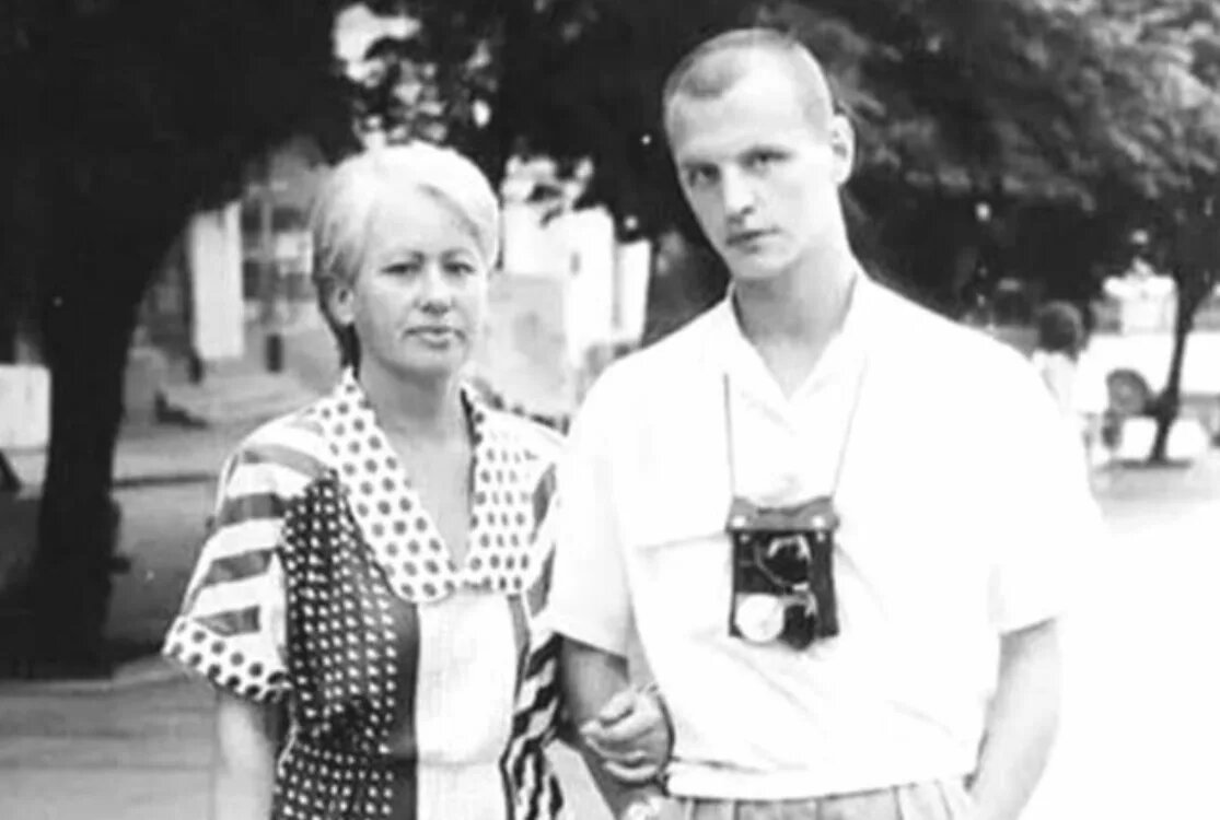 с мамой https://dzen.ru/a/ZxkOE64P_SN3bZSa