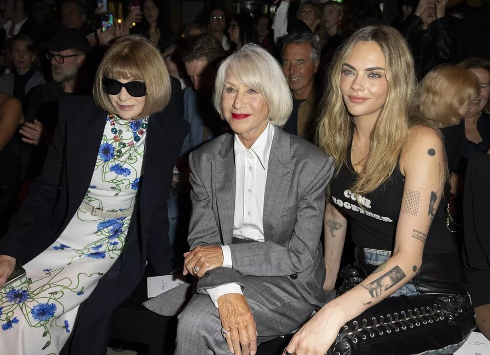    Пэрис Джексон, Кара Делевинь, Робин Райт и другие гости показа новой коллекции Стеллы Маккартни