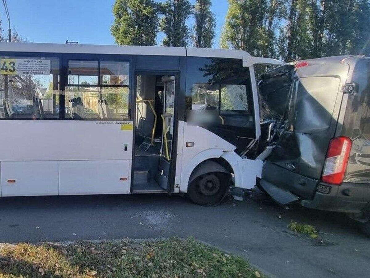    На месте ДТП с участием автобуса в Воронеже© ГУ МВД России по Воронежской области