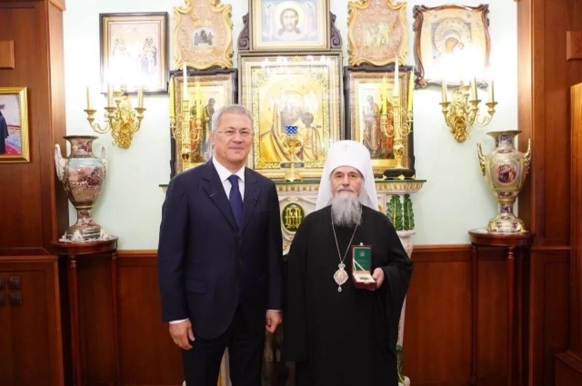    Радий Хабиров поздравил митрополита Никона с 75-летием