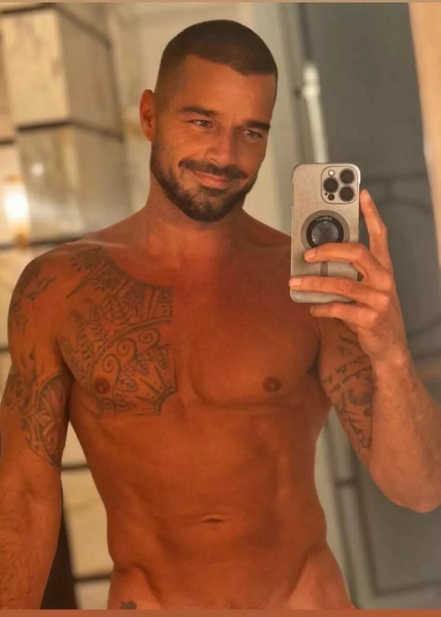 Рики Мартин📷
