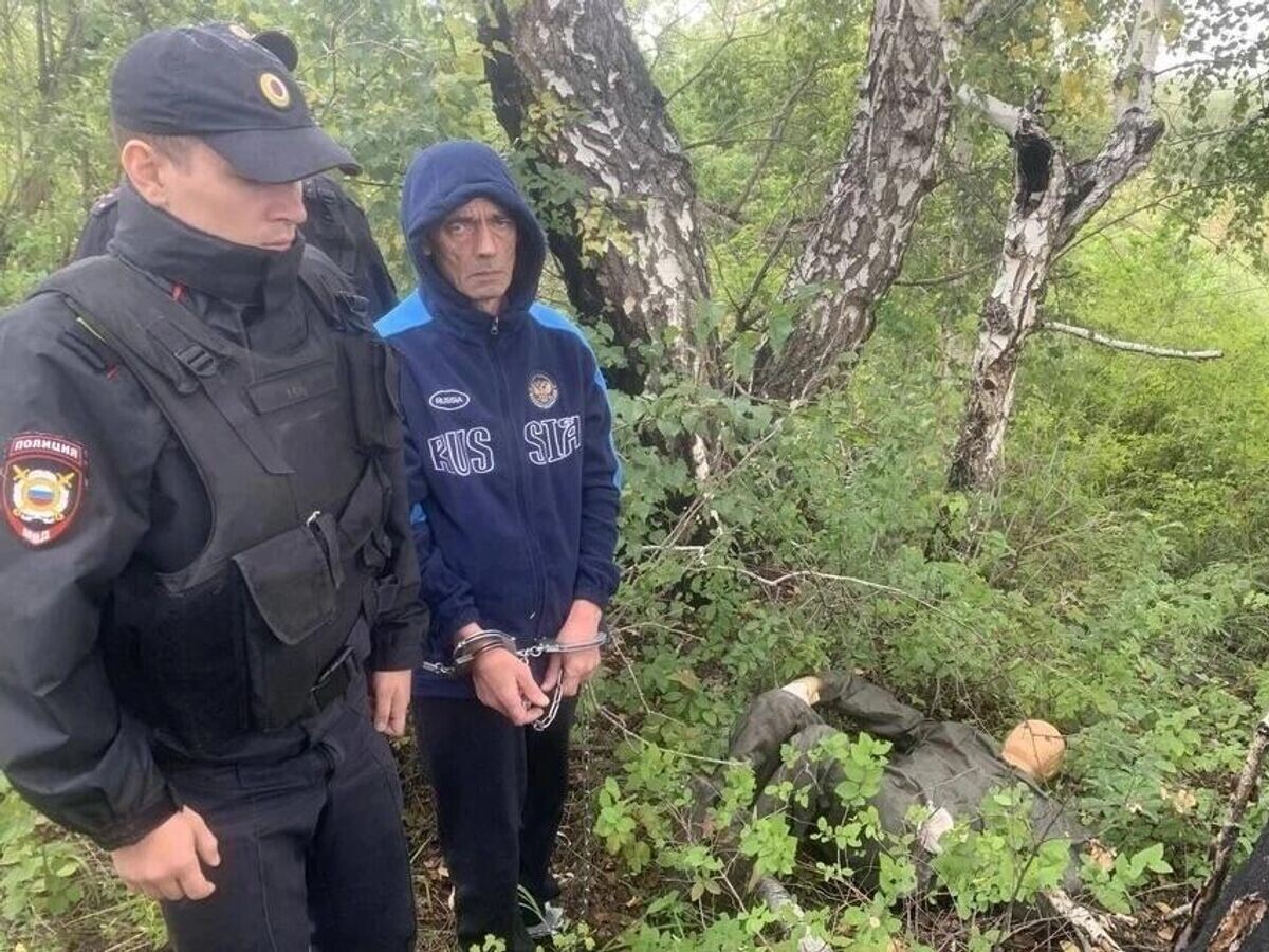    Виталий Манишин во время следственного эксперимента © Фото : СУ СК по Алтайскому краю