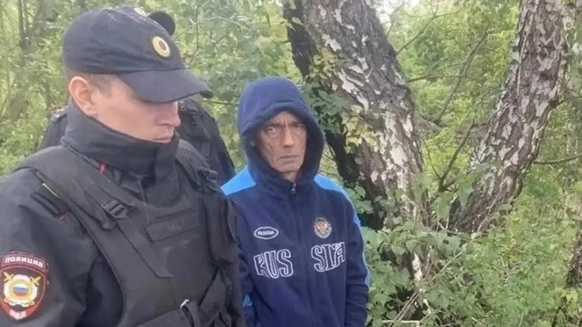    Виталий Манишин во время следственного эксперимента © СУ СК по Алтайскому краю