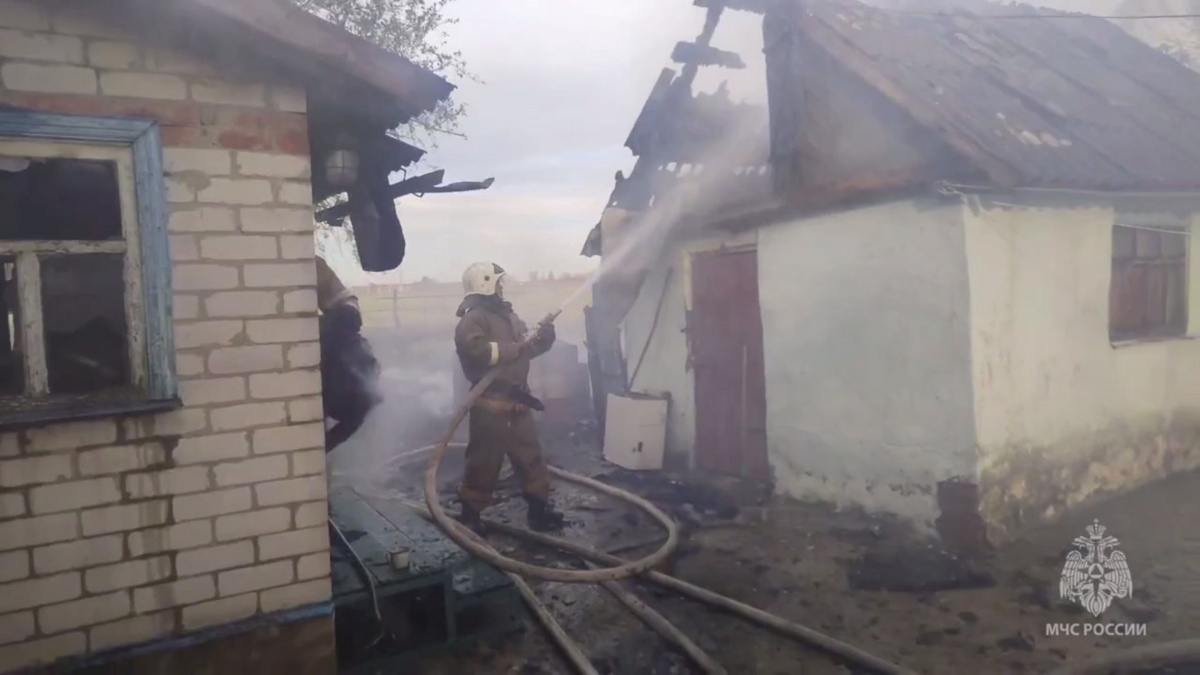    В Курской области из-за неосторожности сгорел сарай