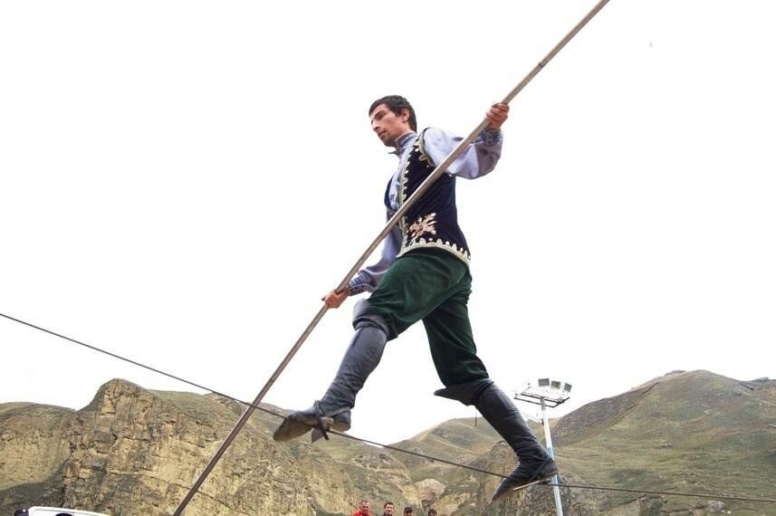 Дагестанский канатоходец. Источник: Яндекс картинки