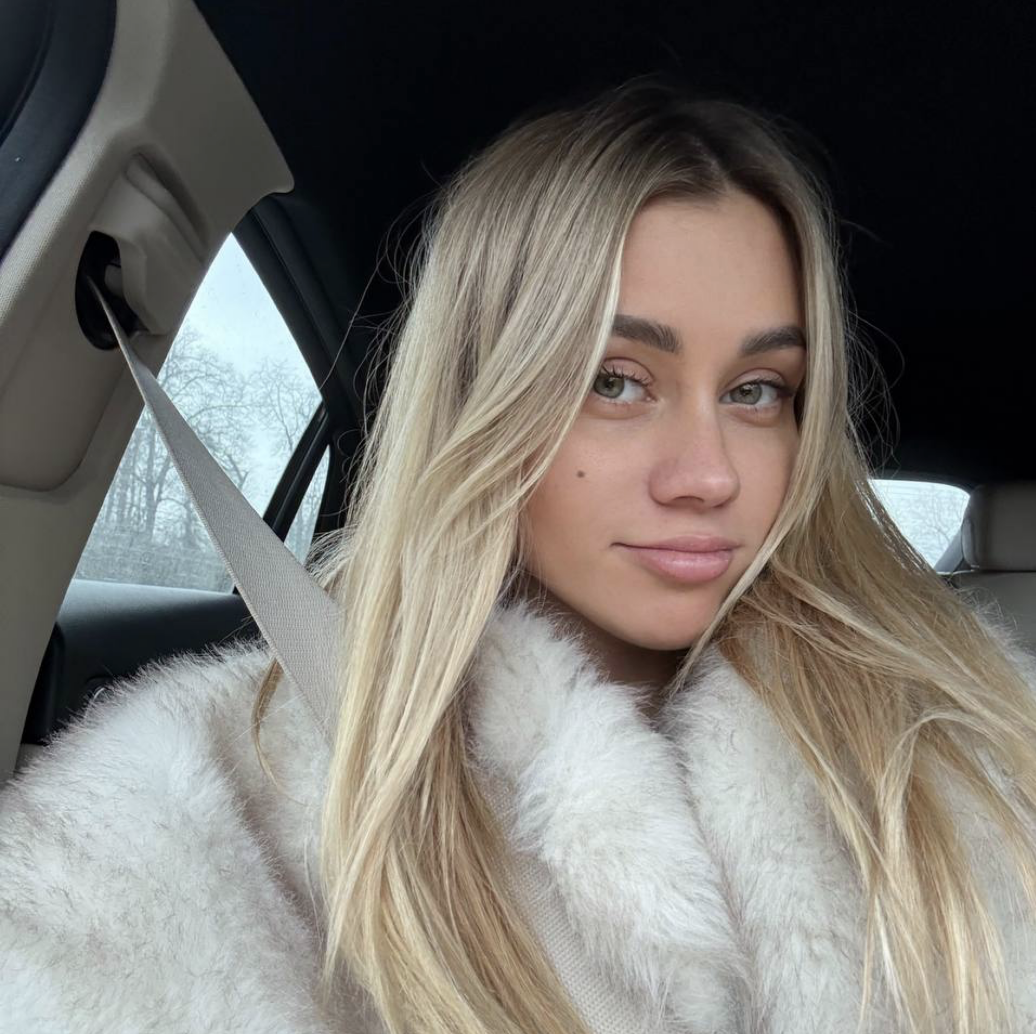 Маш Милаш. Зато у нее все хорошо - была блогером, а теперь еще и актрисой стала