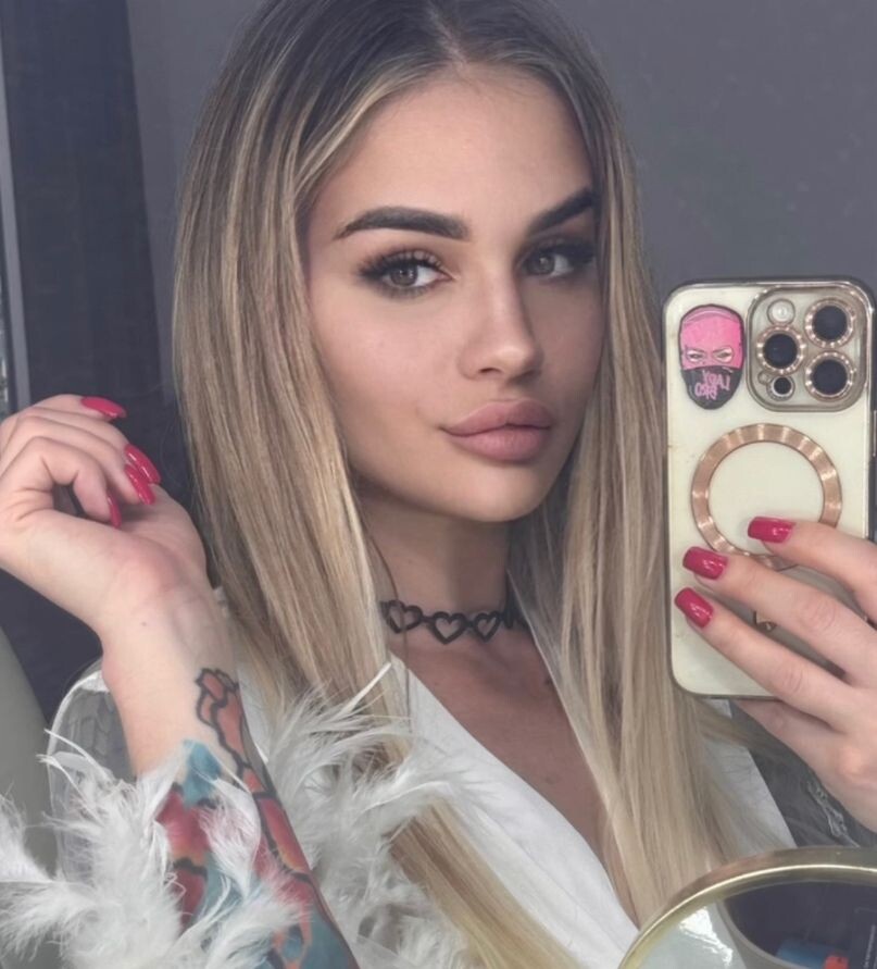    lady_bro_official / Соцсети