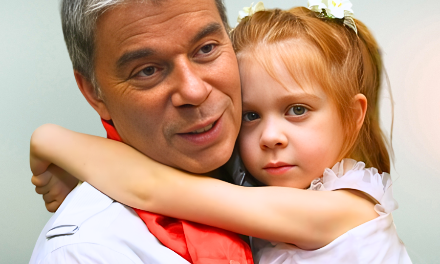 "Лисичка" со сделанной красота и богатый жених - сын бизнесмена. Как сейчас выглядит и живёт 21-летняя дочь Газманова