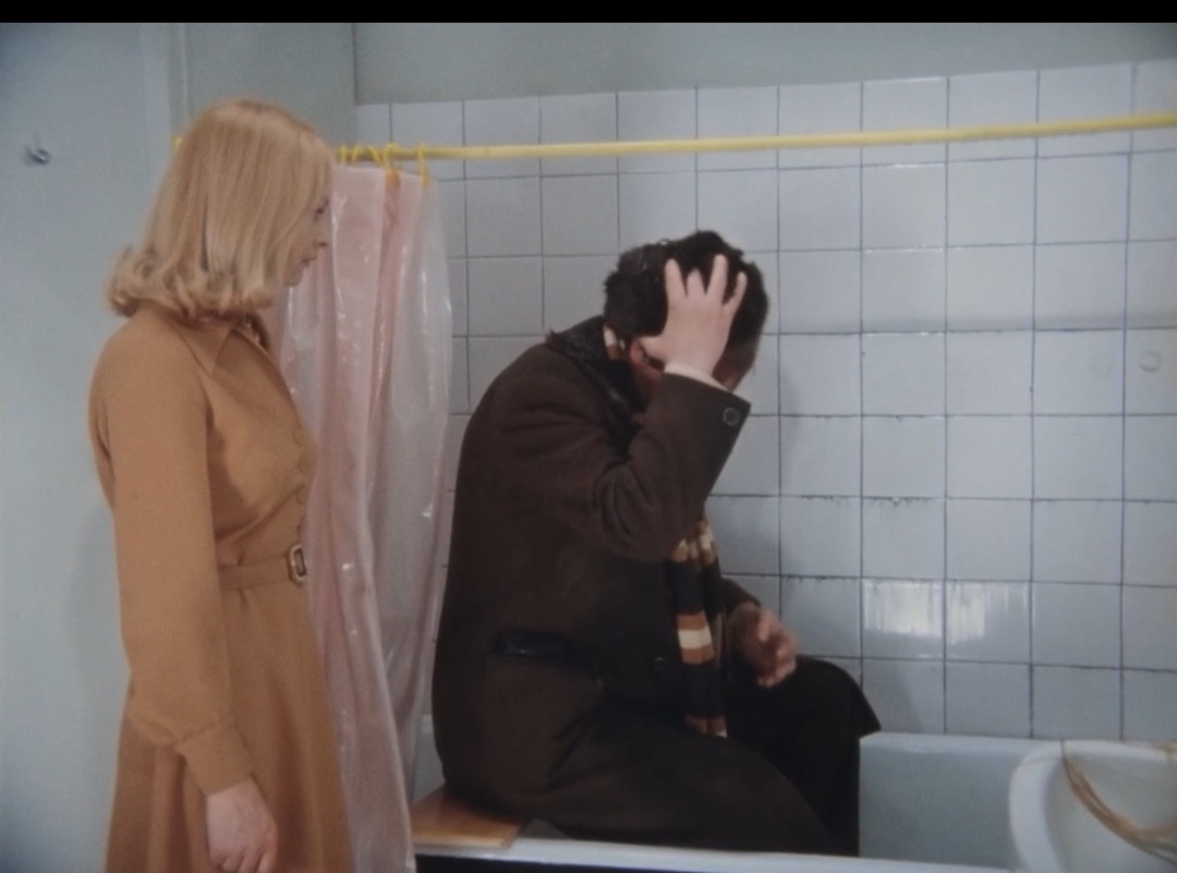 Кадр из фильма "Ирония судьбы или с лёгким паром."