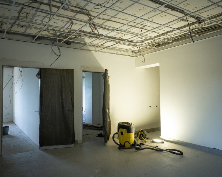     В Курске завершается ремонт в центре социальных программ «Спектр»