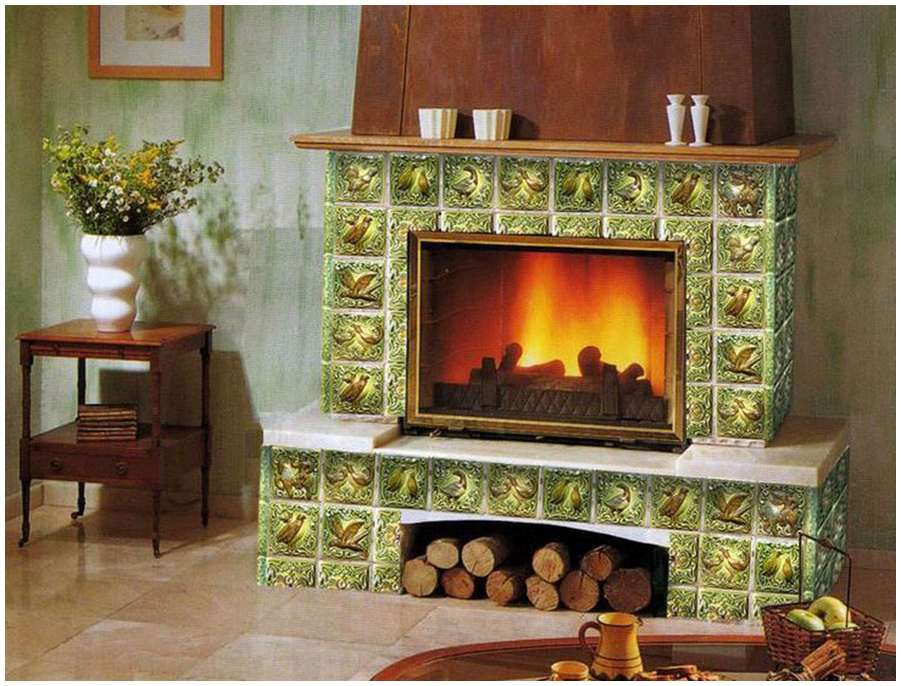 Плиткой можно отделать камин и уложить ее на теплый пол, главное, чтобы клей подошел для этих целей