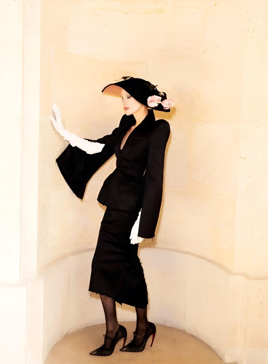    Рената Литвинова на показе Matieres Fecales 2025 фото