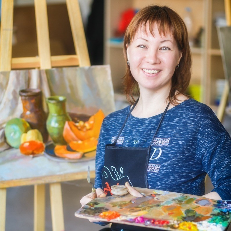 Анна Сорока в мастерской