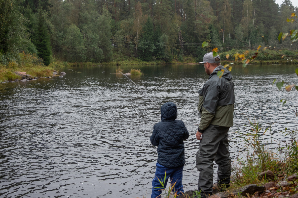 Лосось обладает непривзойдённой способностью генерировать вокруг себя энергию человека. Лососёвые гиды выделены в отдельную касту и носят название - гили. 
