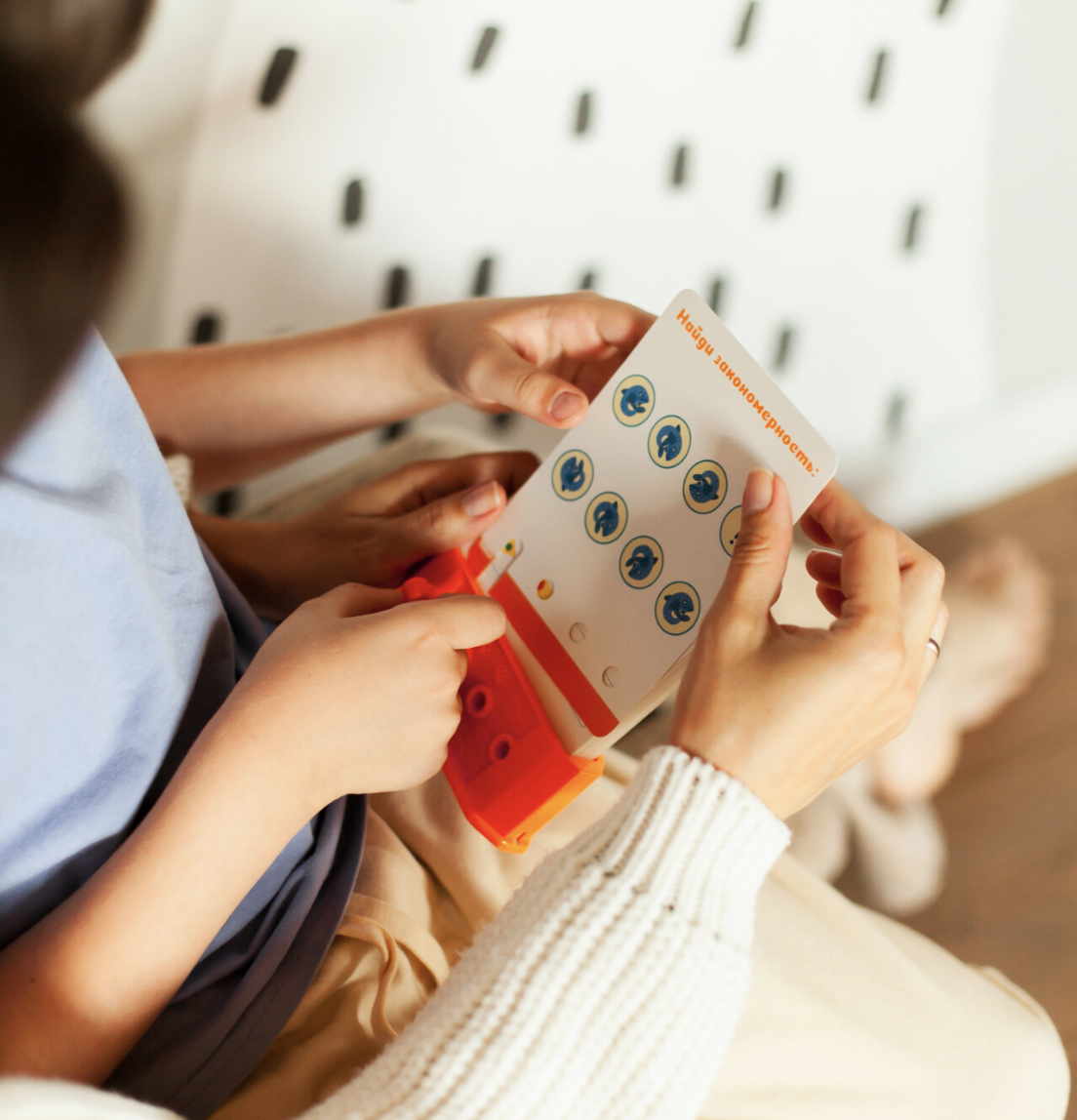 Настольная карточная игра ЛОГИКА с ключиком | TM LUMICUBE