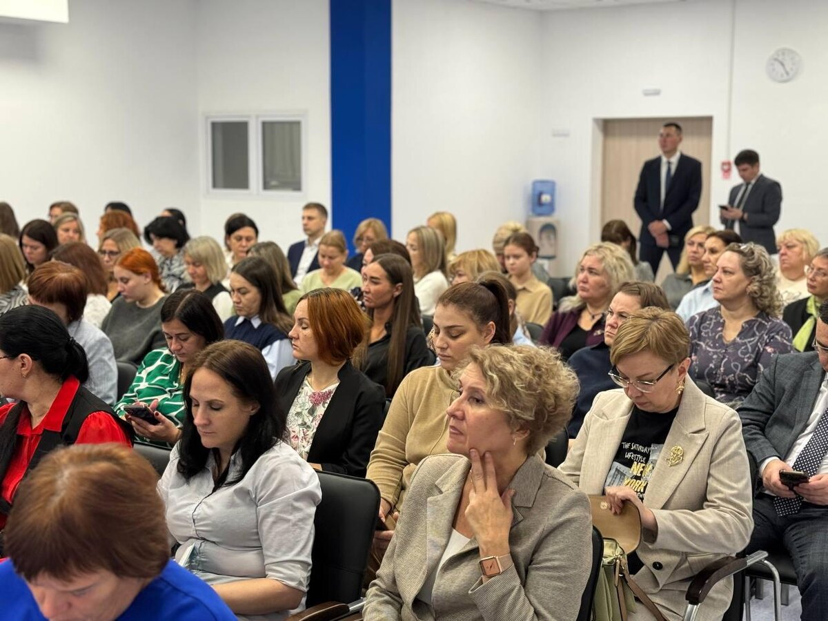    Разработчики МАХ рассказали педагогам и родителям о возможностях интеграции мессенджера и «Сферума»