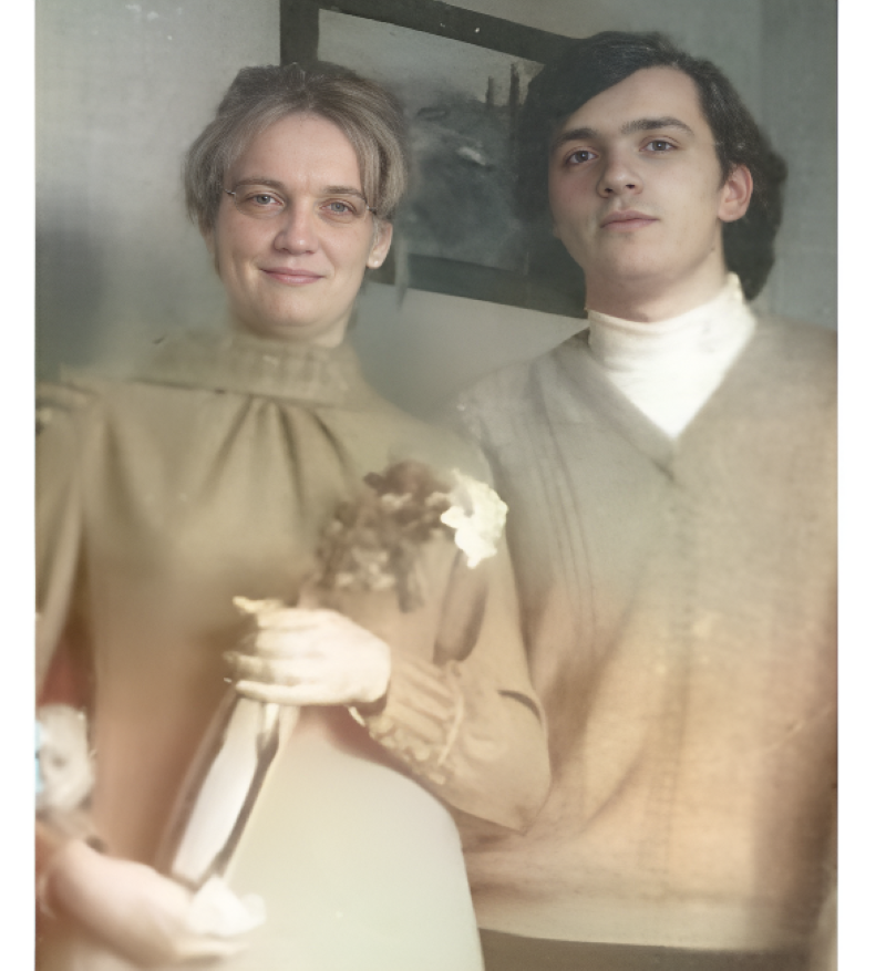 Молодые родные - внучка Зоя и внучатый племянник Сергей Проскурин. 1970 год.