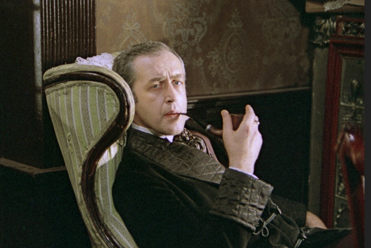 Кадр из советского телефильма о Шерлоке Холмсе и докторе Ватсоне. Холмс — Василий Ливанов