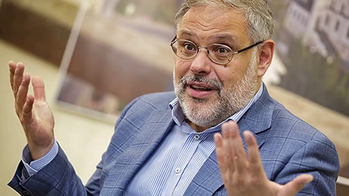 Второй сценарий: жёсткий удар по рублю