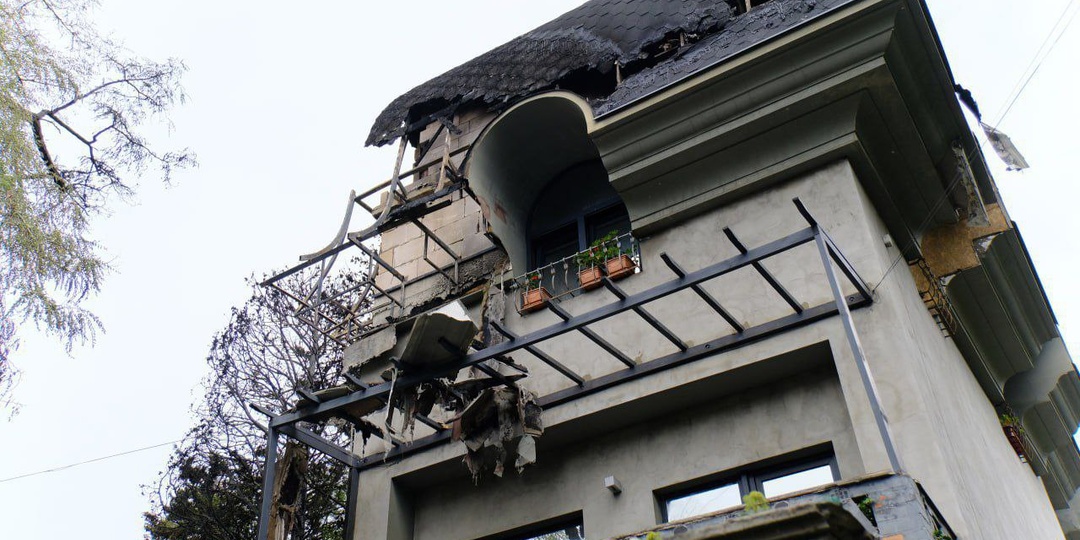 😱 В Ялте наркоман с косяком заснул и спалил 20 квартир.