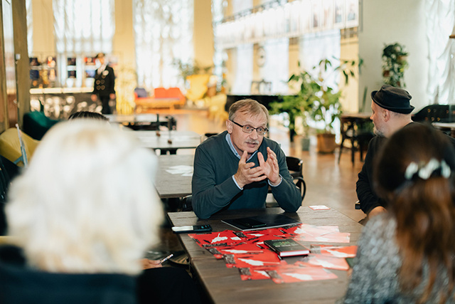 Косяки истории, мерин в Мариинке. Илья Бояшов в Твери: из театра кукол в «Переплёт»