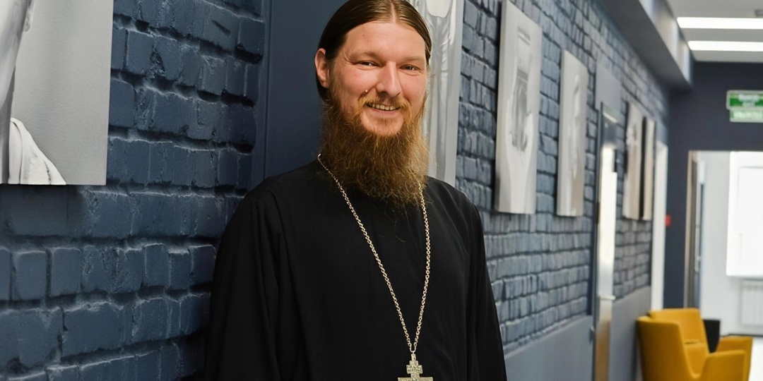 Обязательно ли совершать паломнические поездки? Объясняют священники