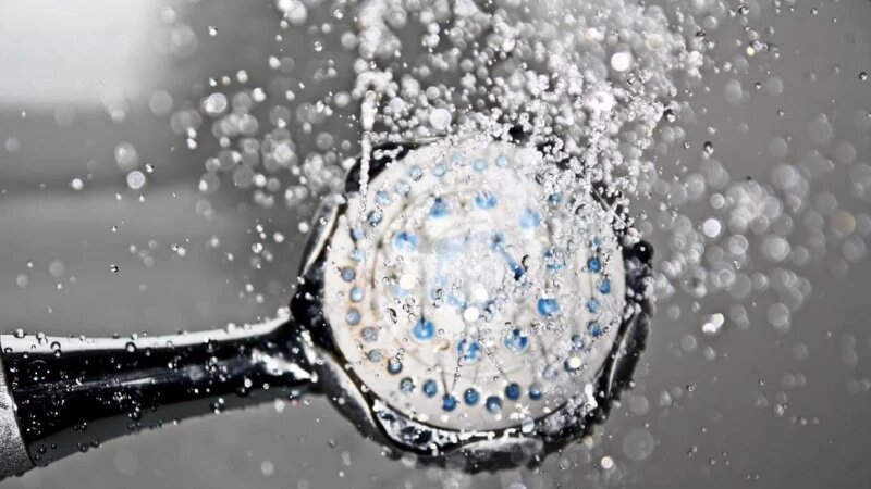     Кран. Вода. В душе. СС0