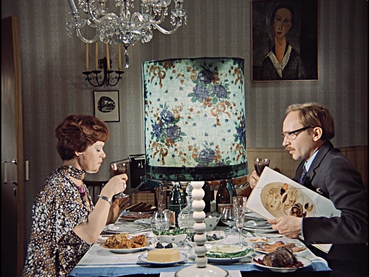 Алиса Фрейндлих и Андрей Мягков в кинофильме «Служебный роман», реж. Эльдар Рязанов. «Мосфильм», 1977 год. 