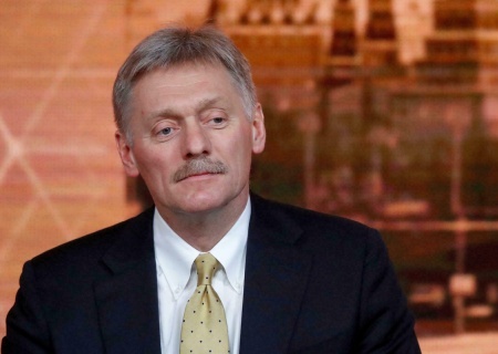    Песков не считает нужным реагировать на угрозы Уоллеса об ударах по Крыму. В Совфеде заподозрили экс-министра в сумасшествии