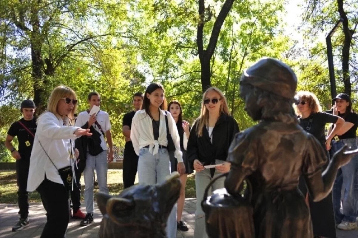    В Майкопе прошла экскурсия по местам, связанным с Евгением Шварцем