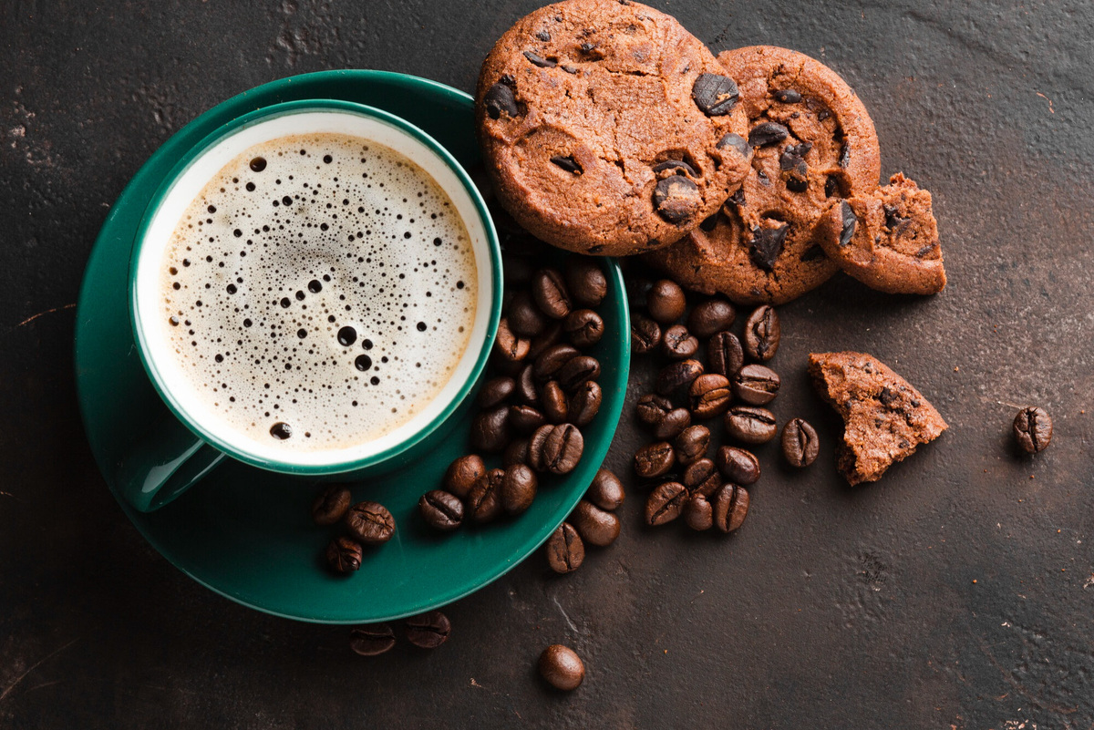     Горячее или холодное? Ученые выяснили, как температура еды и напитков влияет на сон и пищеварение