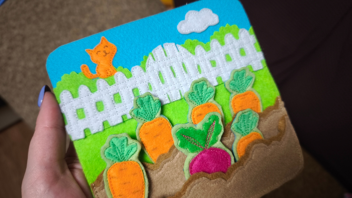 Одна из страничек для обучения счёту. Морковки и свёклы можно «сажать» в грядку и собирать урожай