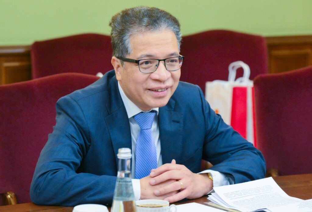    Чрезвычайный и полномочный посол Социалистической Республики Вьетнам в РФ Данг Минь Кхой. Илья Питалев / РИА Новости