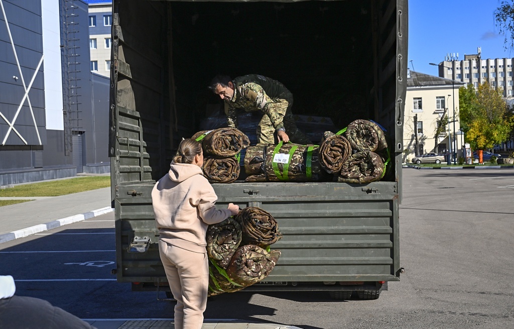 В зону СВО из Твери направлены очередные партии гуманитарных грузов