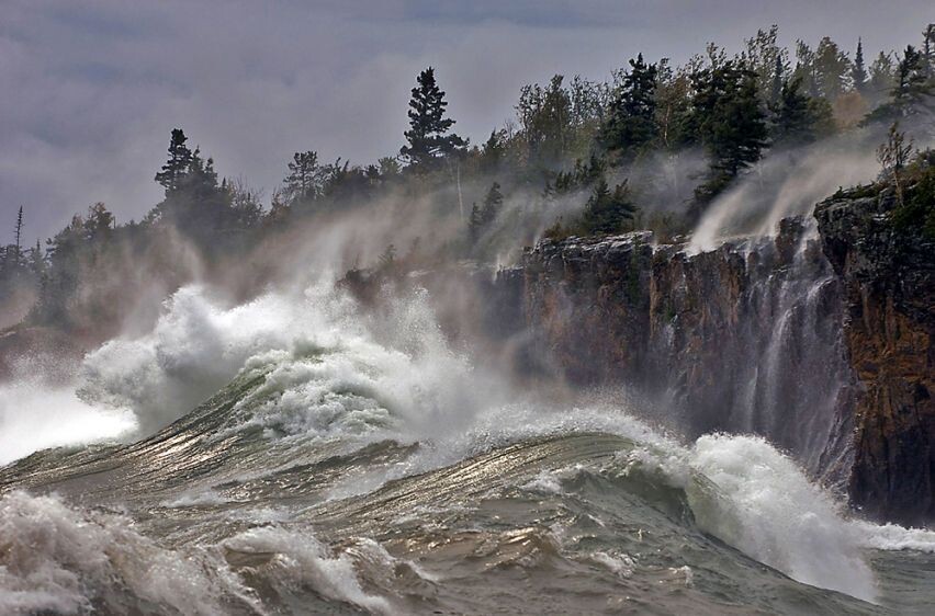 Шторм на Ладожском озере. Фото из открытых источников.