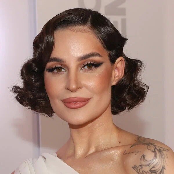     Севиль Велиева вышла замуж