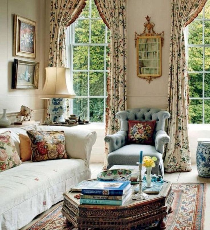 Английский стиль - это как раз про умение сочетать разнообразные ткани