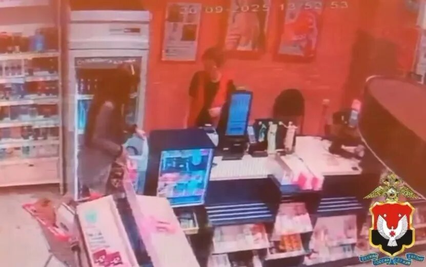    Жительницу Ижевска подозревают в краже с карты нового знакомого
