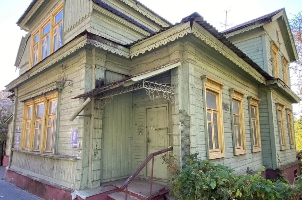    Кладоискатели начали разграблять старинный дом в Калуге