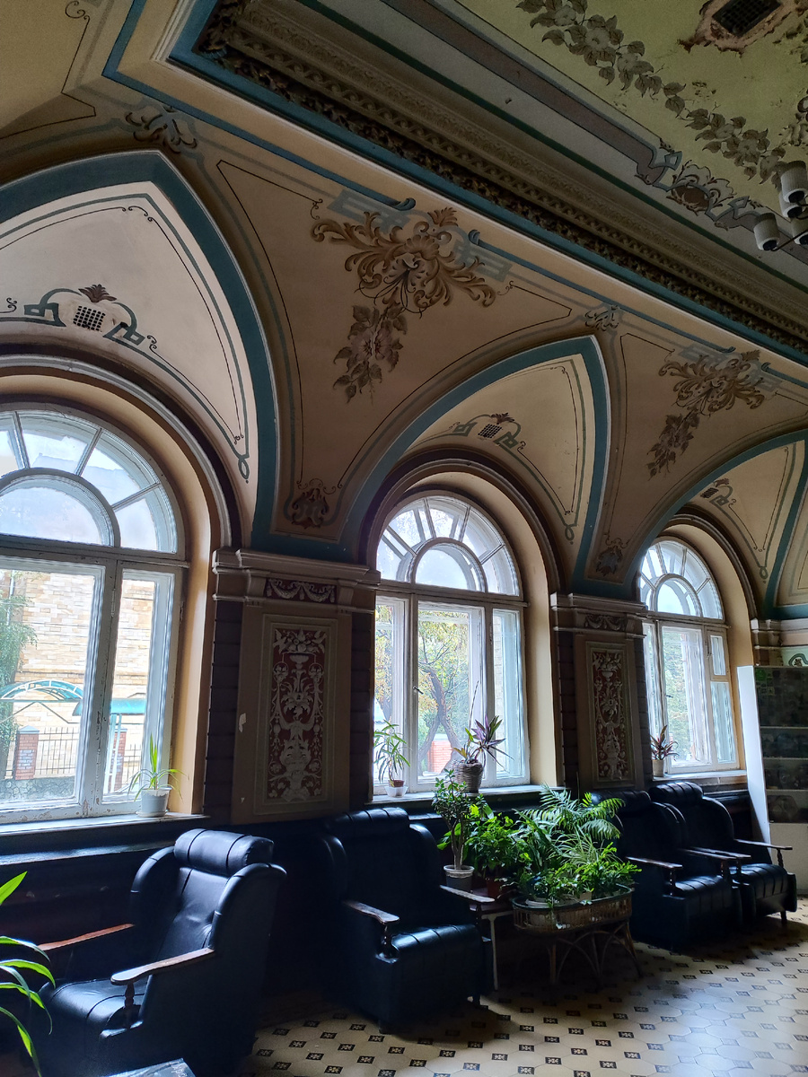 Улица Теплосерная, дом 17, Нижняя радоновая лечебница (фото автора)