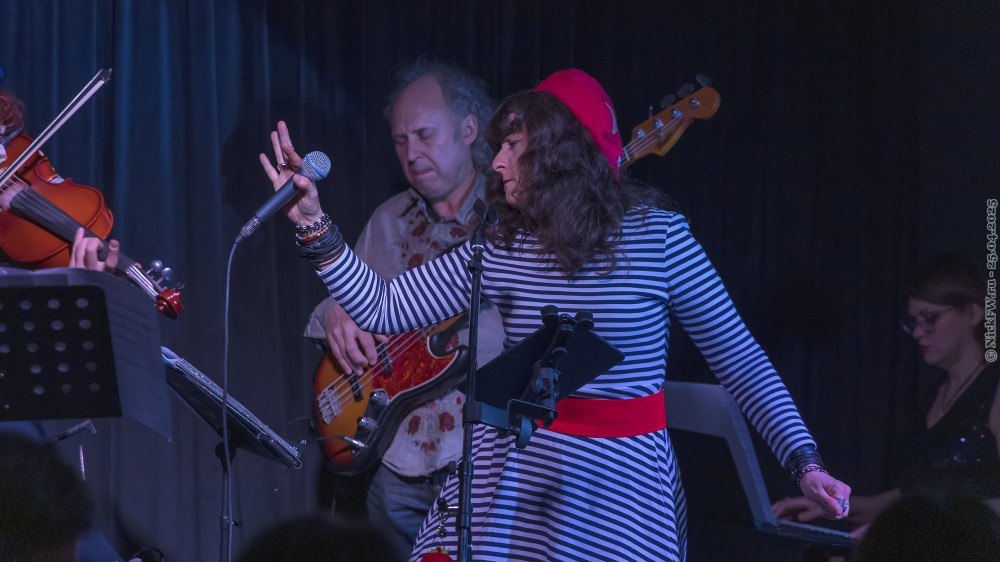 Елена Харо и группа СеЛяВи... © NickFW.ru — 25.04.2025г.