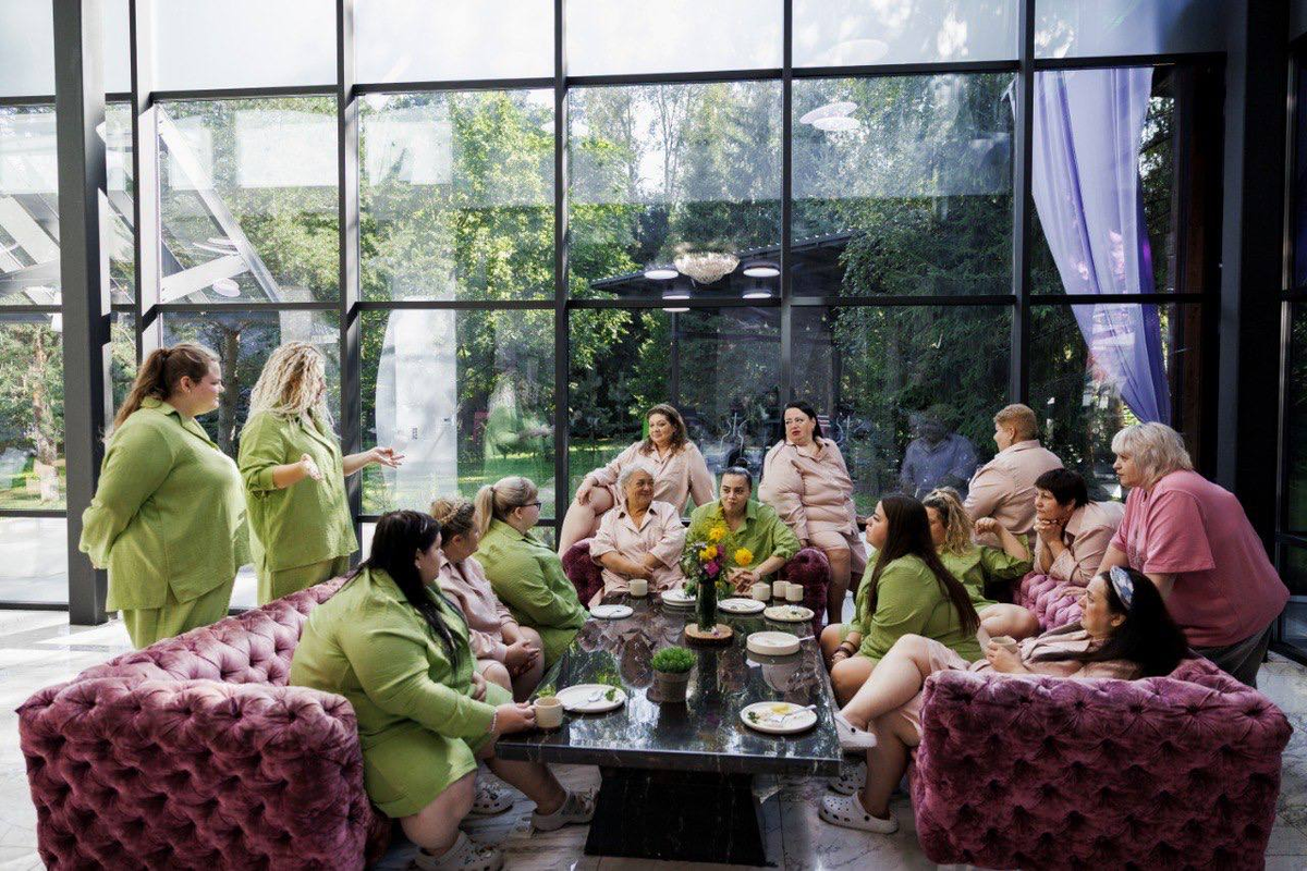 Кадр шоу "Большие девочки-3" 02.10.25