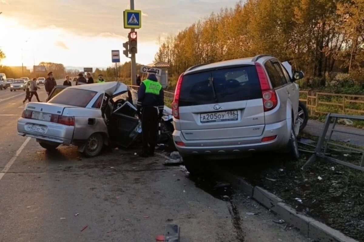    В Нижнем Тагиле в ДТП погиб водитель «ВАЗ-2110»