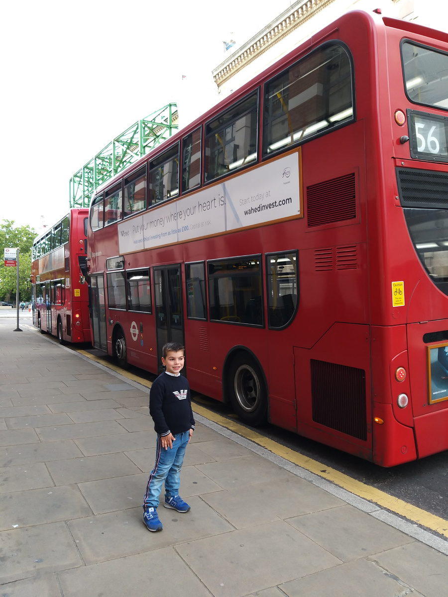 Знаменитые двухэтажные автобусы