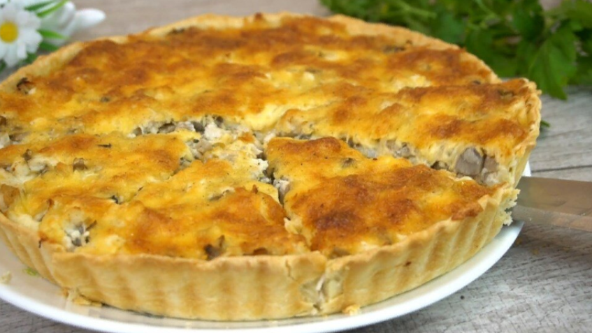 Пирог разберут до последней крошки! Уже первый кусочек вызывает блаженство и один-единственный вопрос: «Как тебе удалось это испечь?»